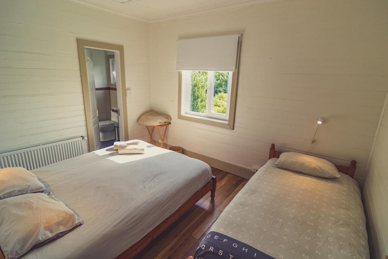 Hostal Compass Del Sur Puerto Varas Phòng bức ảnh